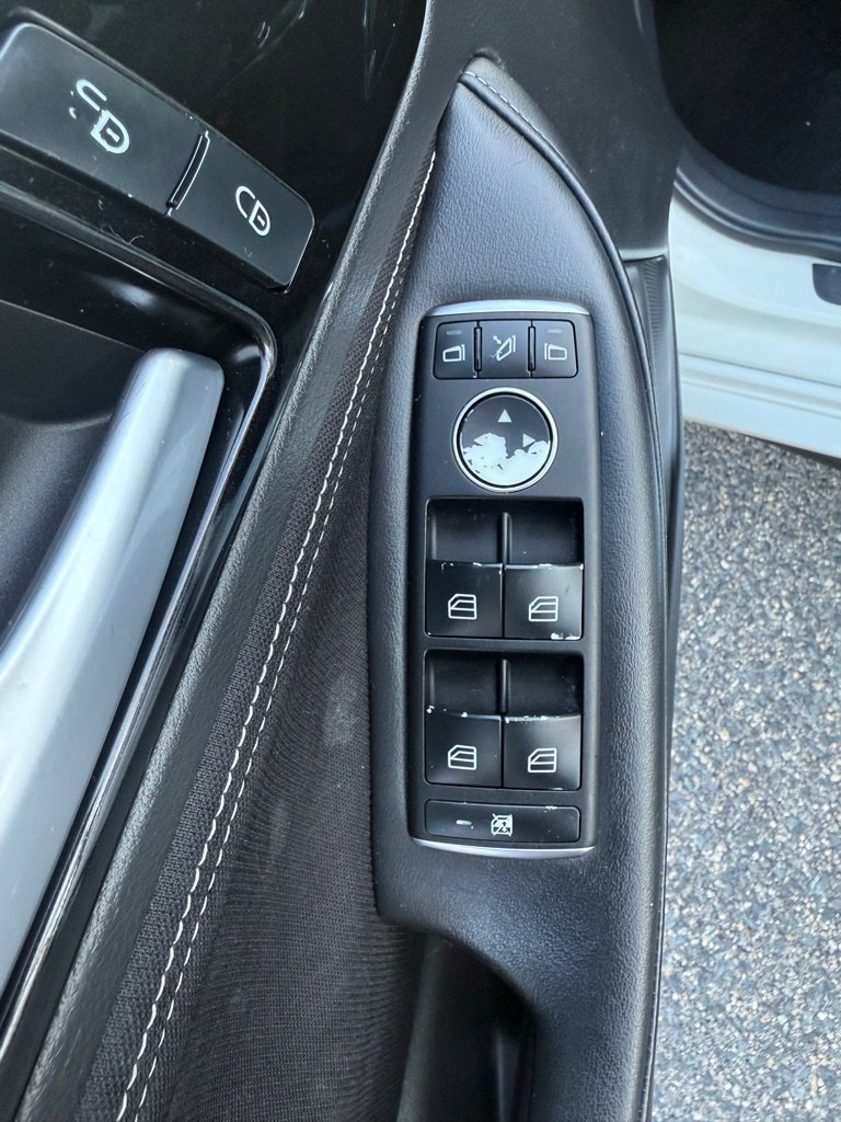 Used 2017 INFINITI QX30 image 22