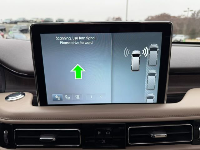 Used 2021 Lincoln Aviator Grand Touring w/ Equipment Group 302A image 32