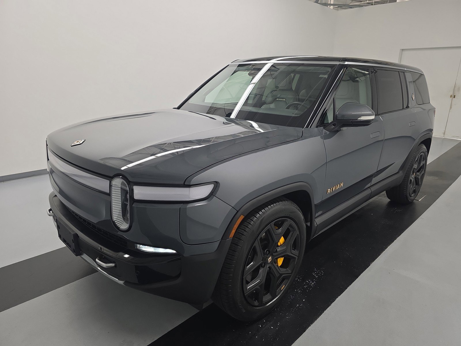 Used 2024 Rivian R1S Adventure