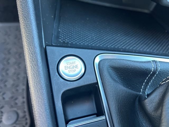 Used 2023 Volkswagen Jetta SE image 13