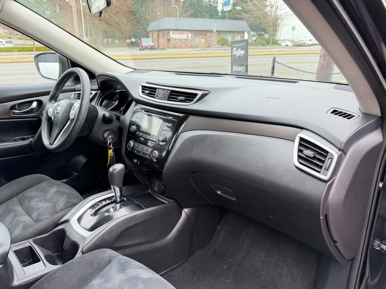 Used 2014 Nissan Rogue S image 18