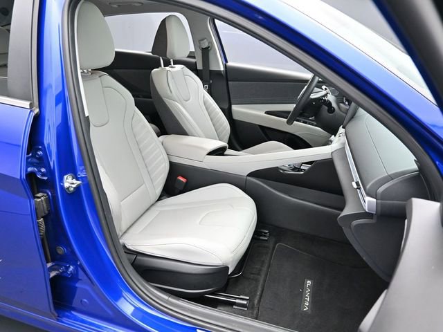 Used 2024 Hyundai Elantra Limited image 26