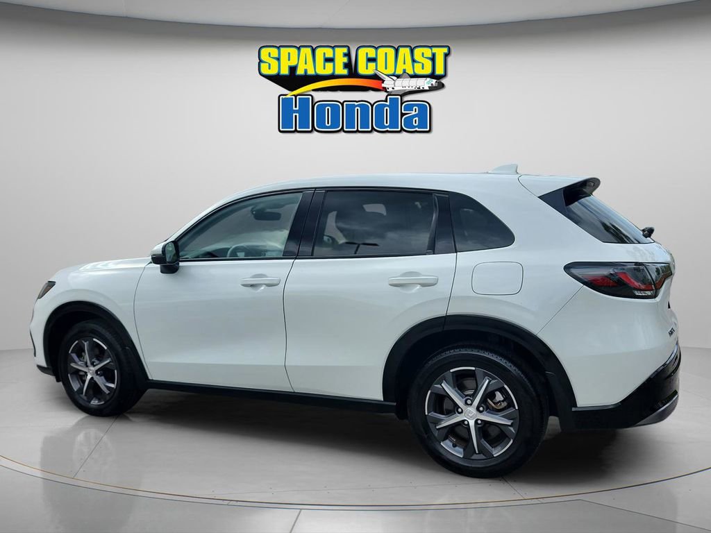 Used 2024 Honda HR-V EX-L image 8