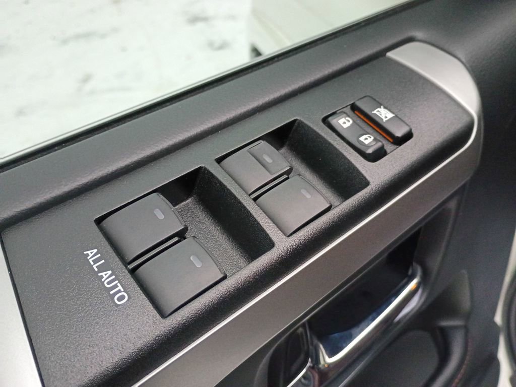 Used 2020 Toyota 4Runner 4WD image 11