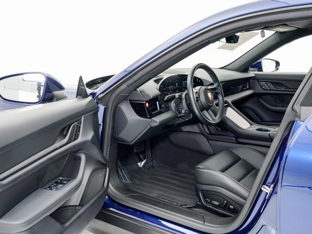 Used 2024 Porsche Taycan image 7