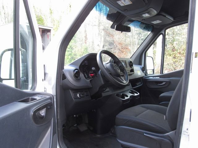 Used 2024 Mercedes-Benz Sprinter 2500 image 9