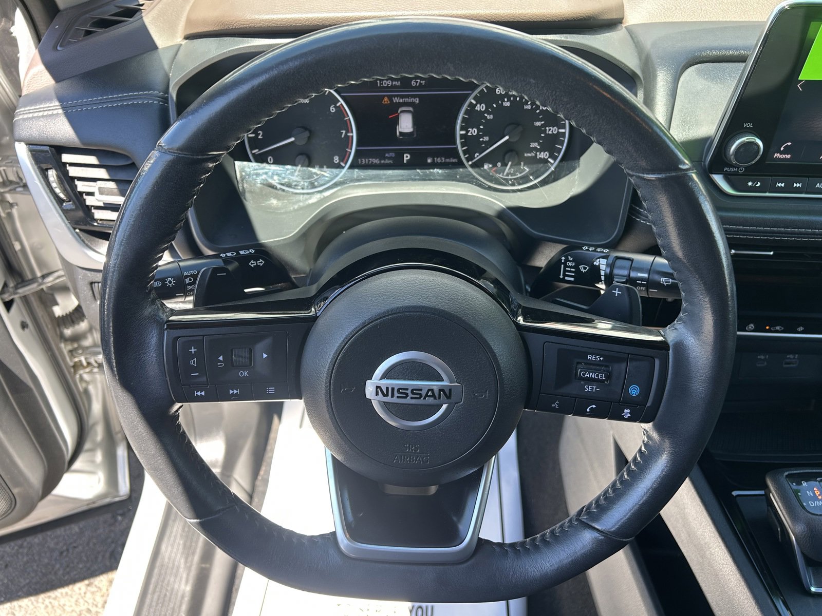 Used 2021 Nissan Rogue SV w/ Premium Package image 18