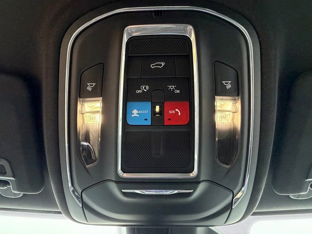 Certified 2024 Jeep Grand Cherokee Altitude RWD image 31