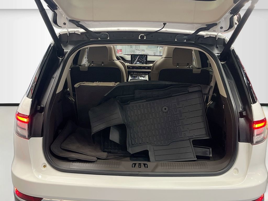 Used 2022 Lincoln Aviator Reserve w/ Equipment Group 201A image 28