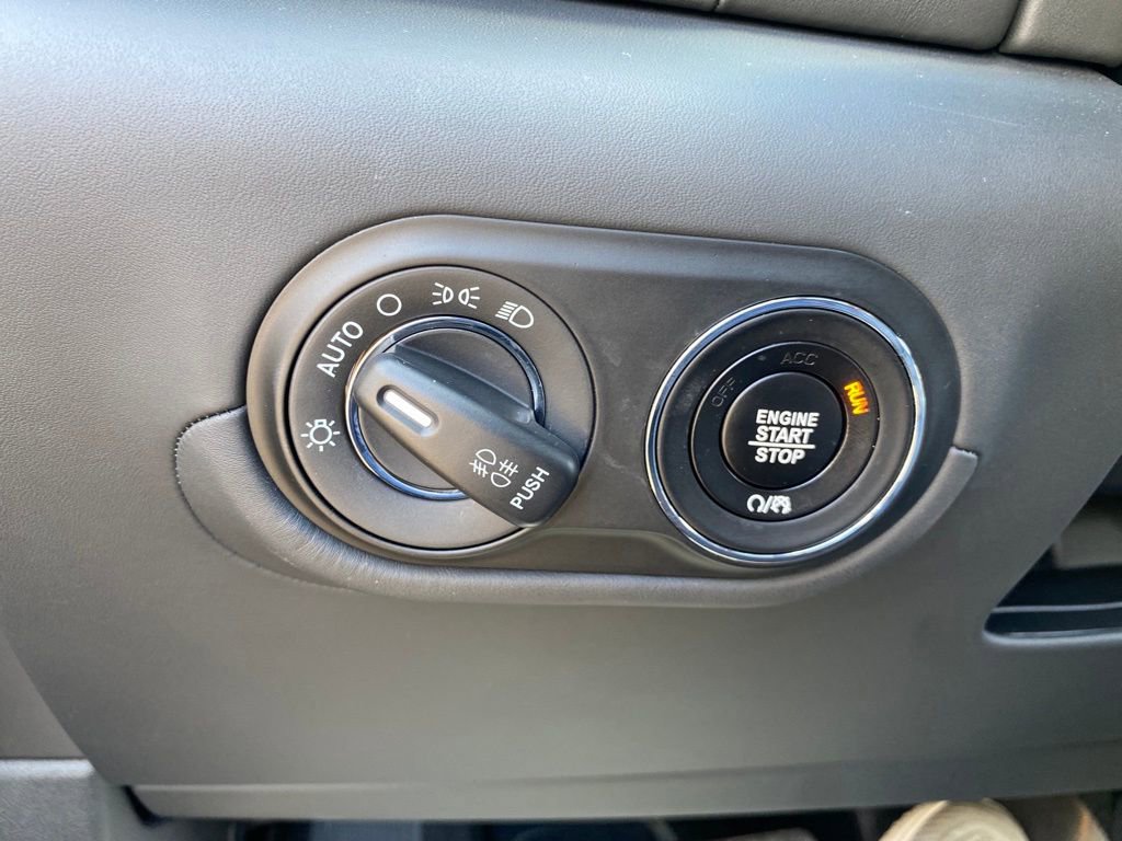 Used 2023 Maserati Levante GT image 30