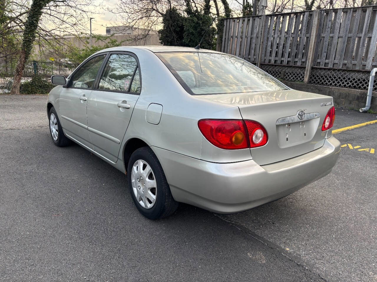 Used 2004 Toyota Corolla CE image 9