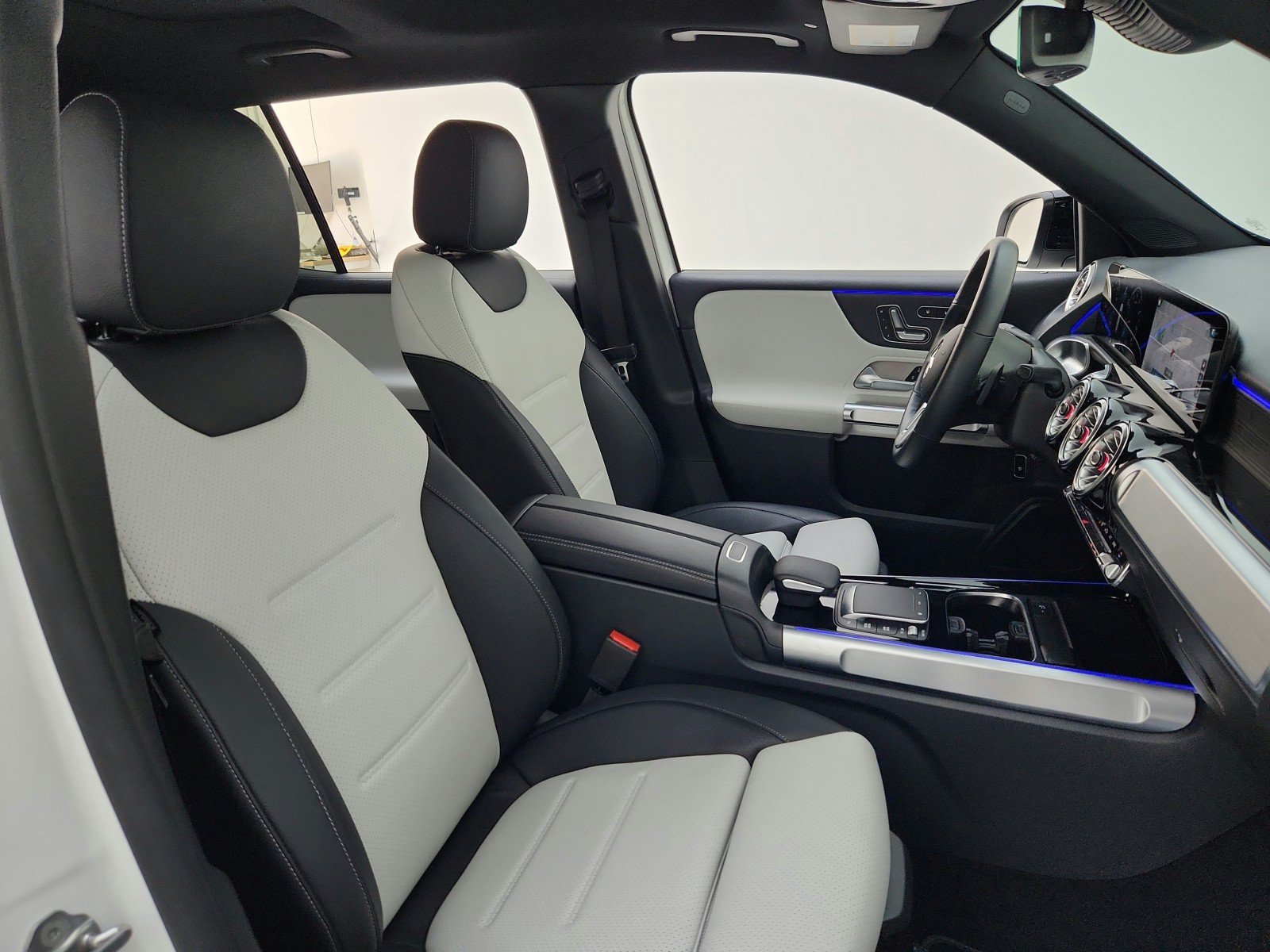 Certified 2022 Mercedes-Benz GLB 250 image 23