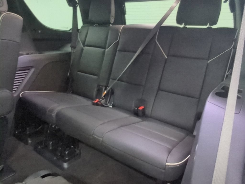 Used 2026 Cadillac Escalade Luxury w/ Touring Package AWD/4WD image 31