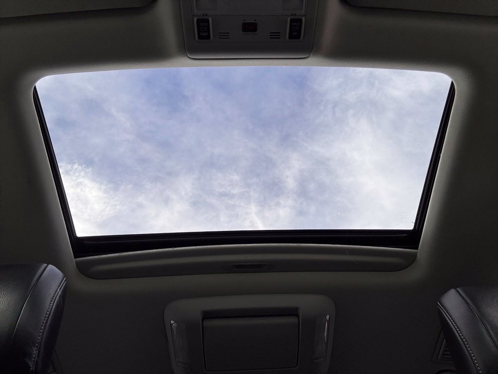 Used 2013 Toyota Land Cruiser AWD/4WD image 50