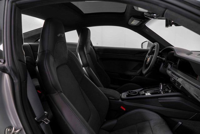 Used 2025 Porsche 911 Carrera GTS image 26