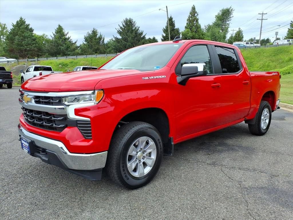 Used 2026 Chevrolet Silverado 1500 LT AWD/4WD image 7