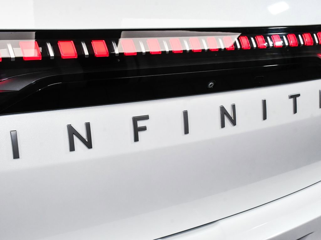 Used 2025 INFINITI QX80 Sensory image 99