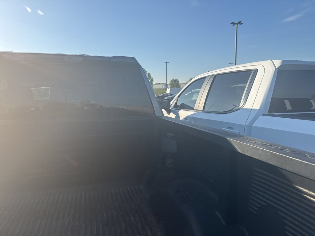 Used 2021 Chevrolet Silverado 1500 LT RWD image 6
