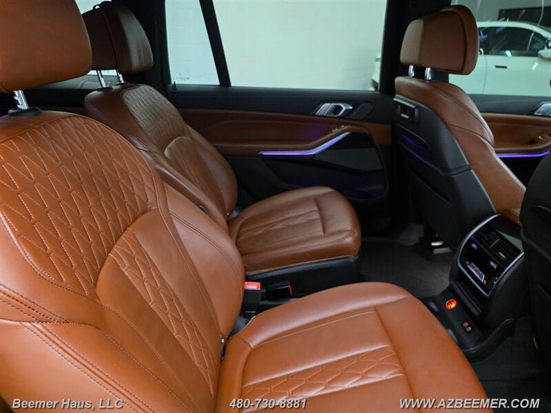 Used 2021 BMW X7 M50i AWD/4WD image 27