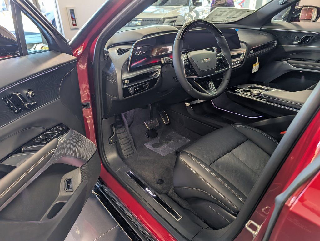 New 2026 Cadillac Lyriq V AWD/4WD image 5