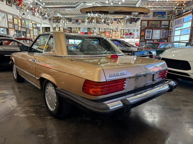 Used 1987 Mercedes-Benz 560 SL image 5
