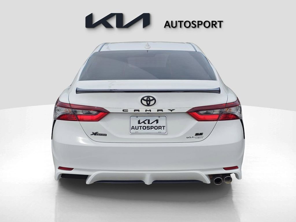 Used 2023 Toyota Camry SE image 10