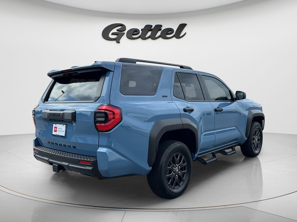 Used 2025 Toyota 4Runner SR5 AWD/4WD image 5