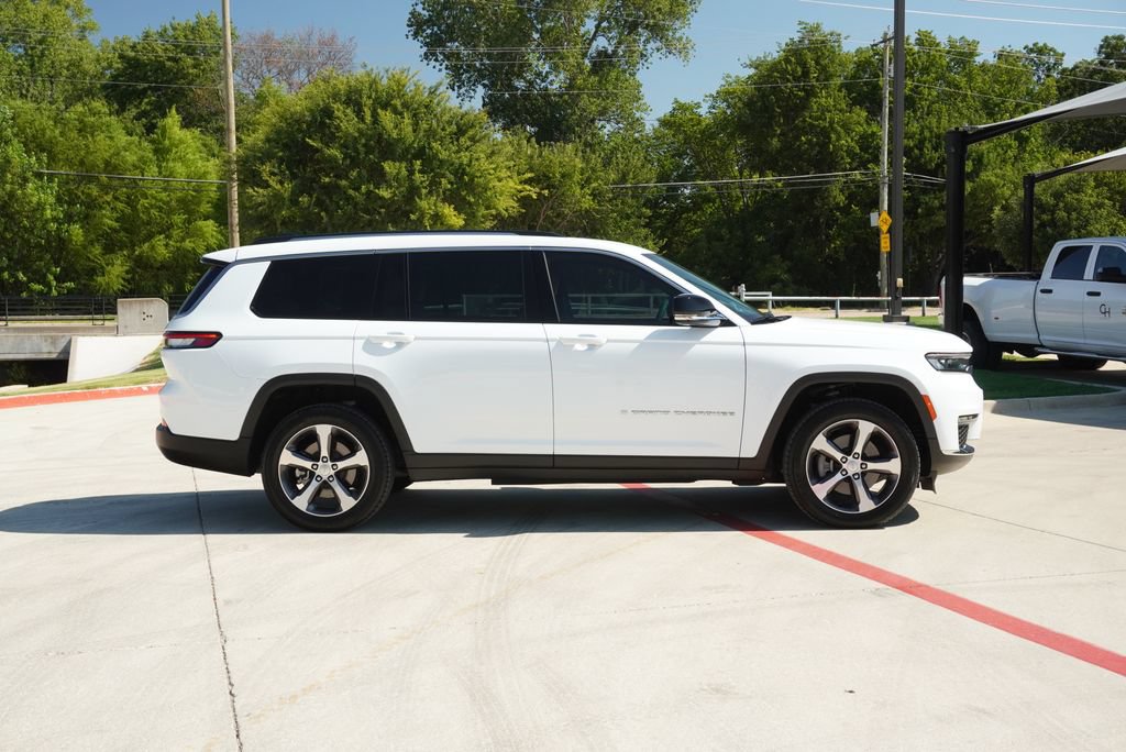Used 2023 Jeep Grand Cherokee L Limited w/ Trailer Tow Group (B) AWD/4WD image 6