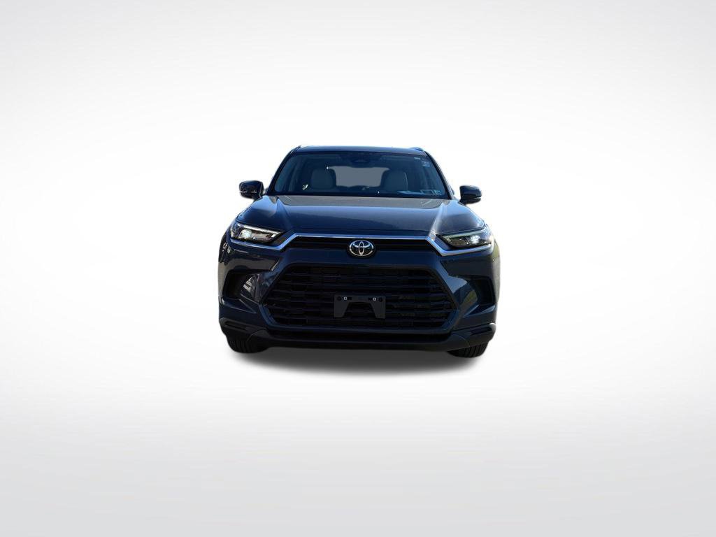 Used 2024 Toyota Grand Highlander AWD image 9