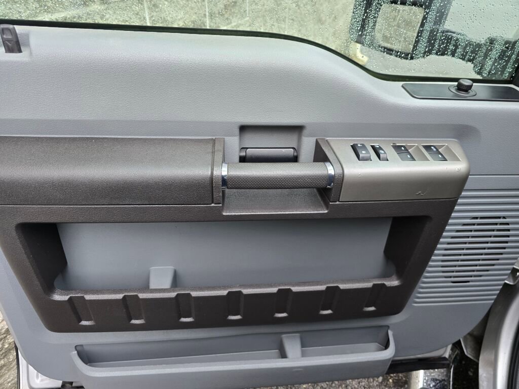 Used 2011 Ford F250 XLT w/ XLT Interior Pkg image 29