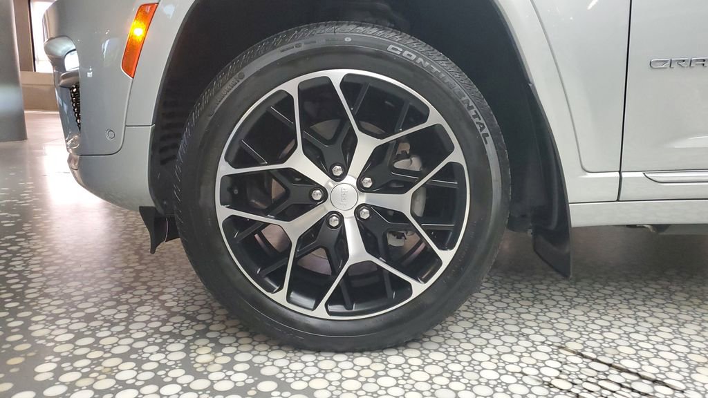 Used 2022 Jeep Grand Cherokee Summit image 7