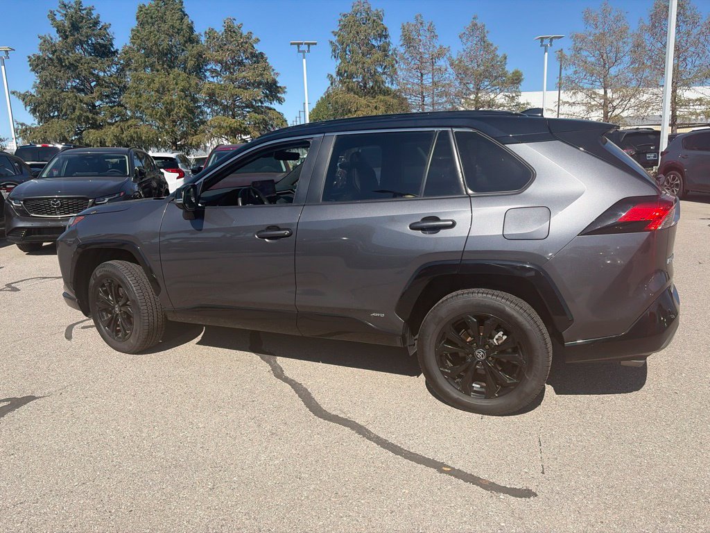 Used 2023 Toyota RAV4 XSE AWD/4WD image 11