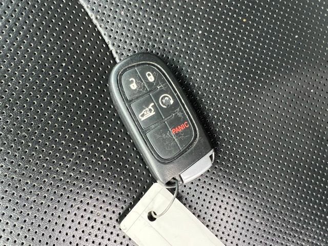 Used 2019 Jeep Cherokee Limited image 20