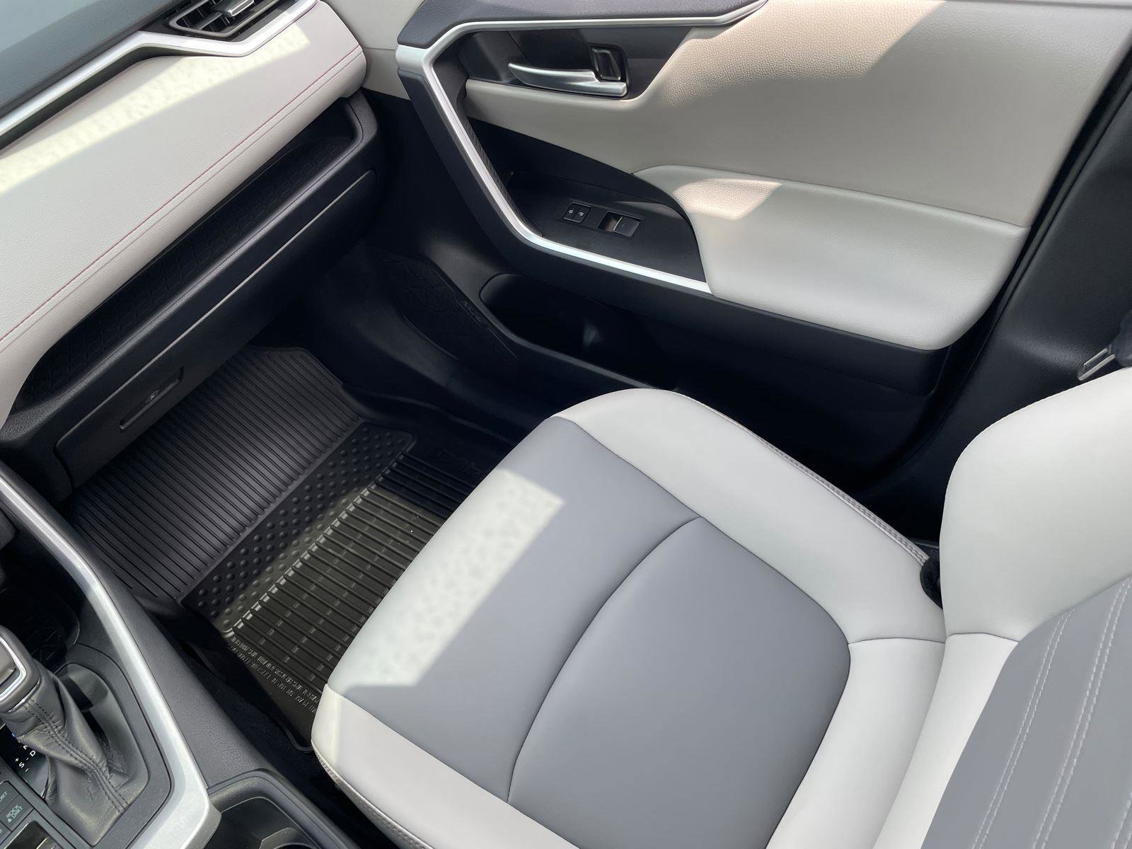 Certified 2025 Toyota RAV4 XLE Premium image 15