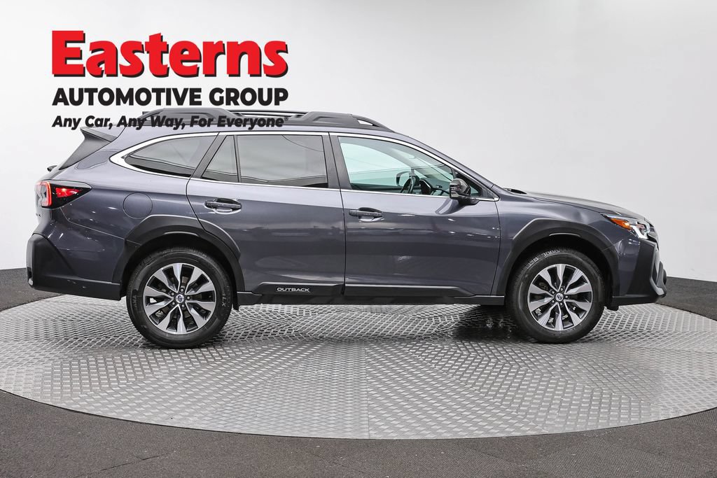 Used 2023 Subaru Outback Limited AWD/4WD image 4