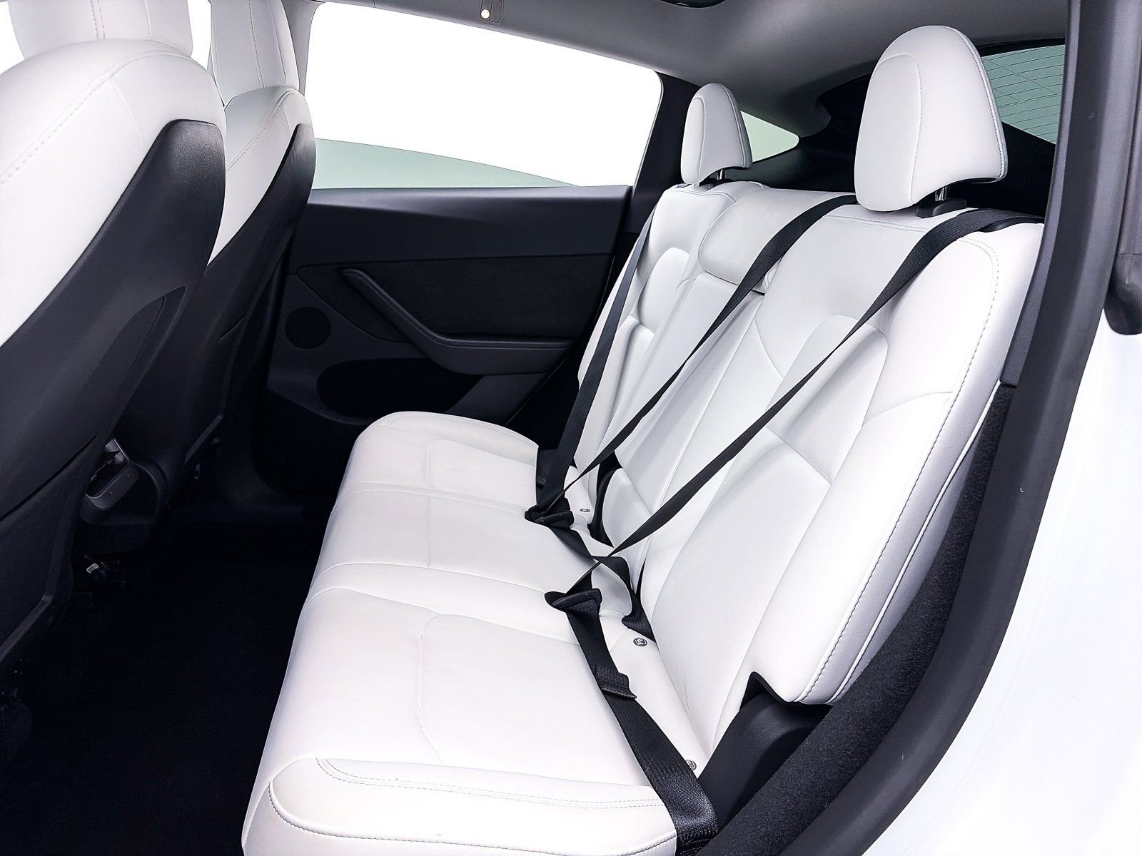 Used 2023 Tesla Model Y Long Range image 32