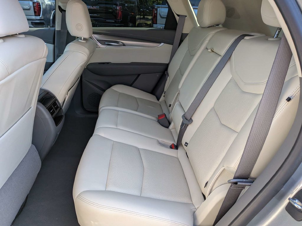 Certified 2023 Cadillac XT5 Premium Luxury FWD image 14