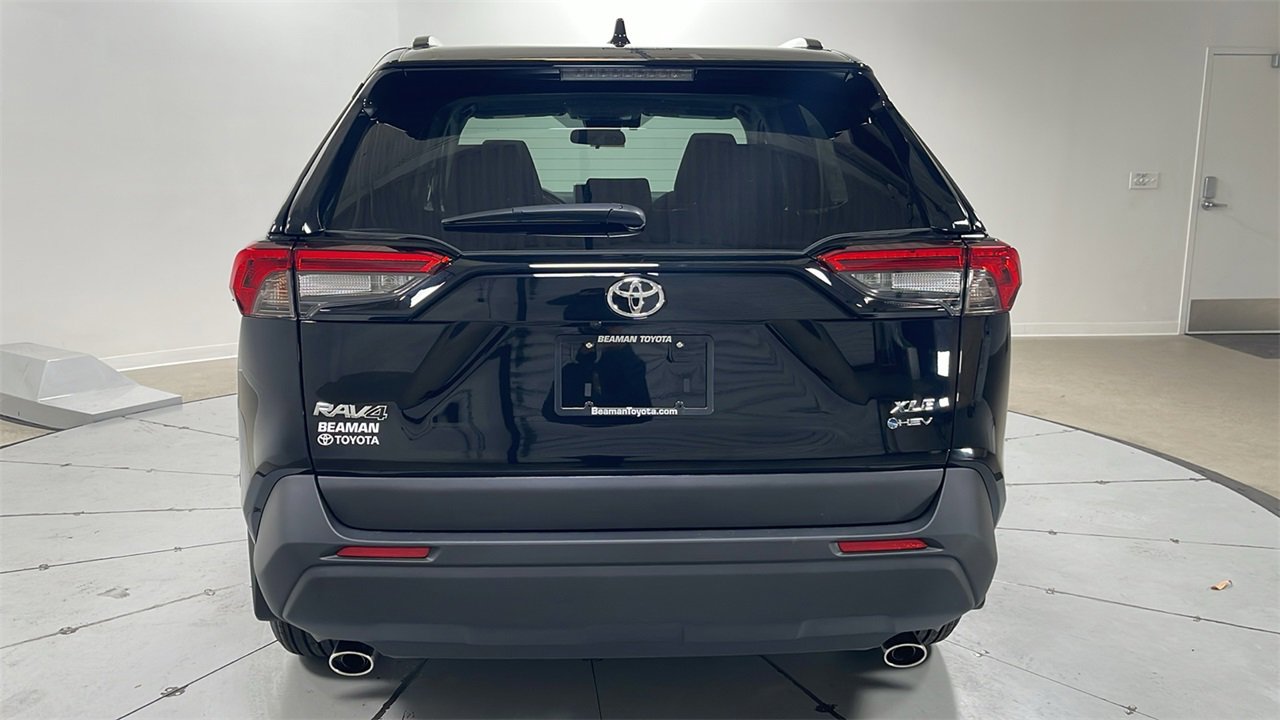 New 2025 Toyota RAV4 XLE image 4