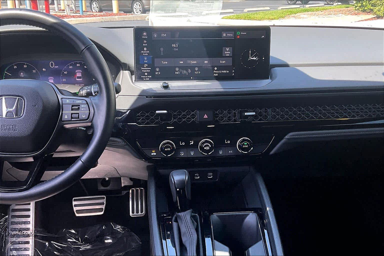Used 2024 Honda Accord Sport image 7
