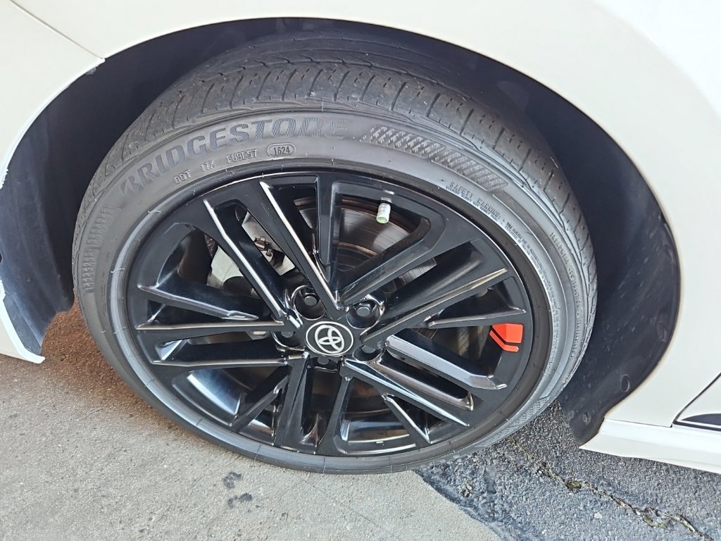 Used 2025 Toyota Camry LE FWD image 29