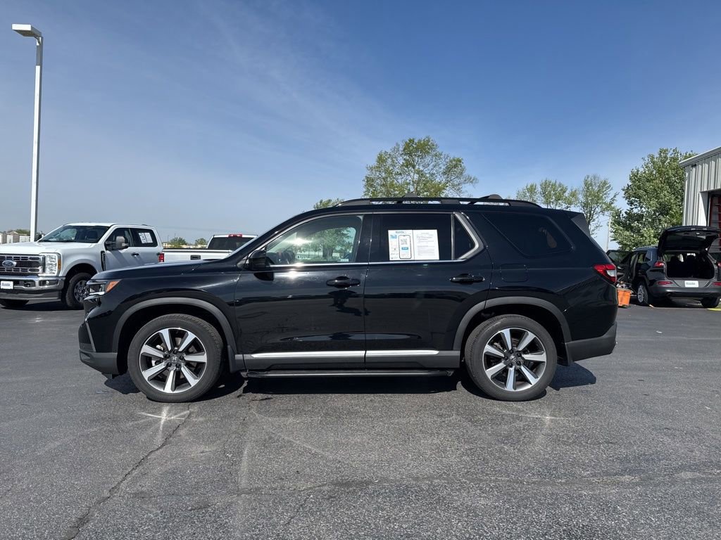 Used 2025 Honda Pilot Elite image 4