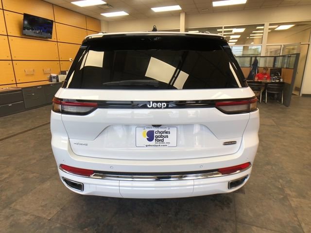 Used 2024 Jeep Grand Cherokee Overland w/ Luxury Tech Group IV image 6
