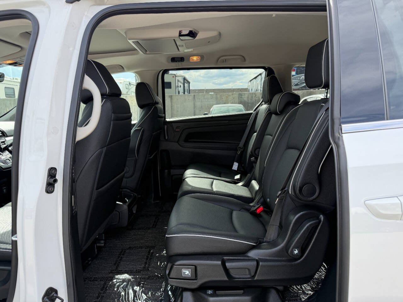 Used 2026 Honda Odyssey Elite image 19