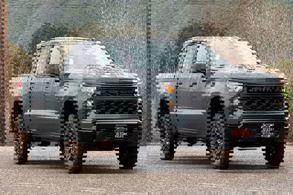 New 2026 Chevrolet Silverado 1500 Custom Trail Boss w/ Dark Appearance Package image 2