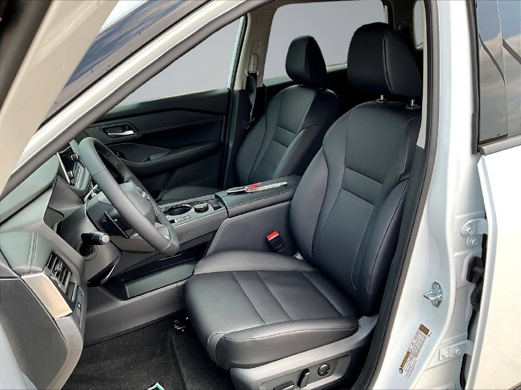 New 2026 Nissan Rogue Dark Armor AWD/4WD image 27