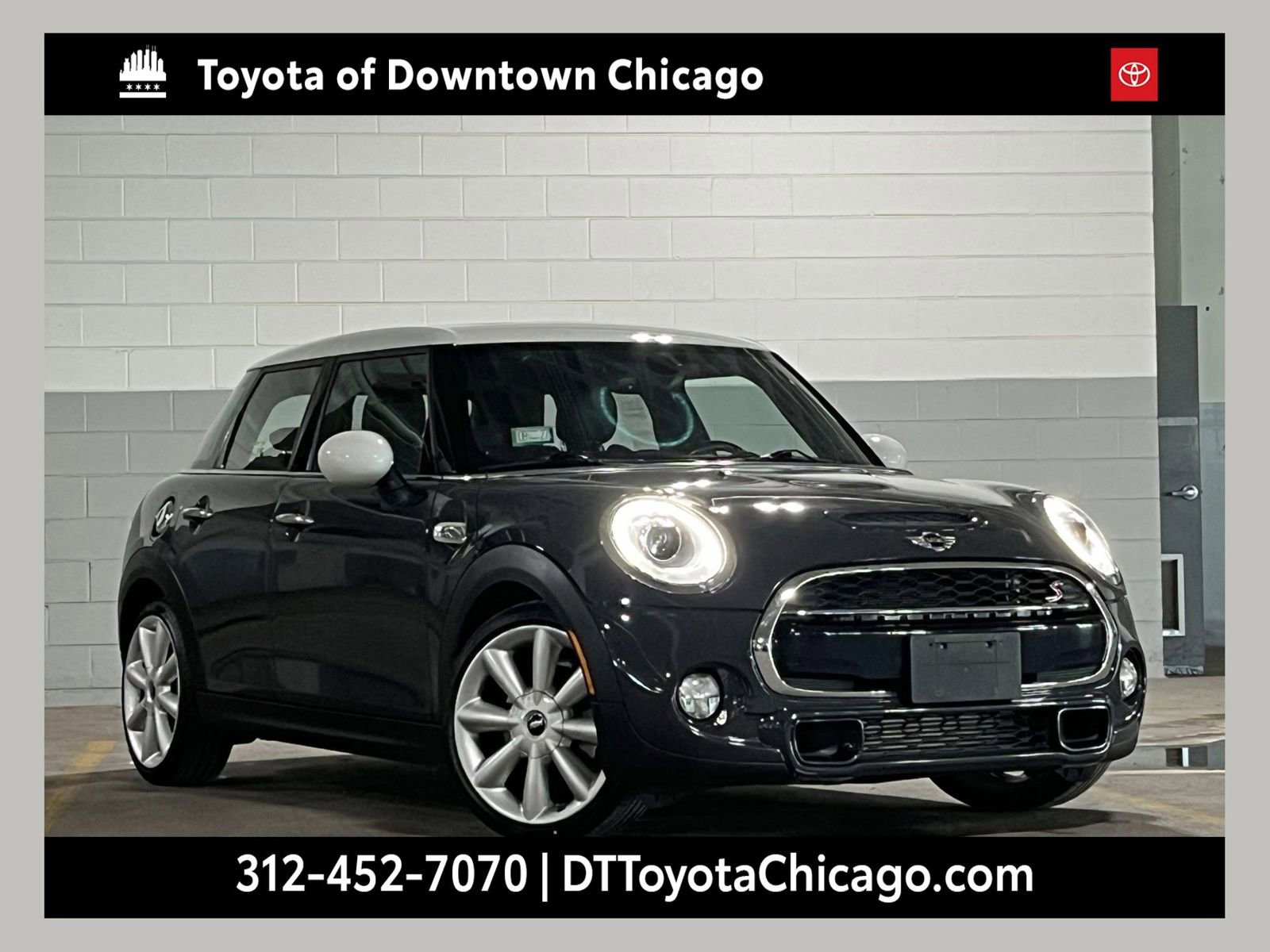 Used 2017 MINI Cooper S image 1