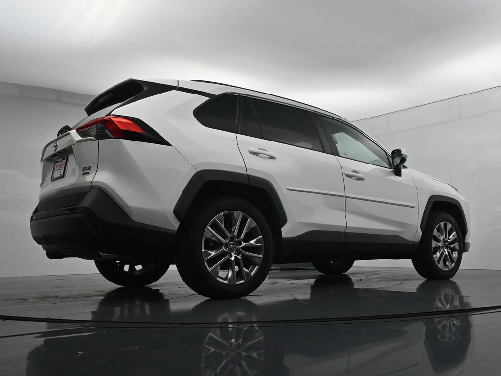 Used 2019 Toyota RAV4 XLE Premium w/ Cold Weather Package AWD/4WD image 41