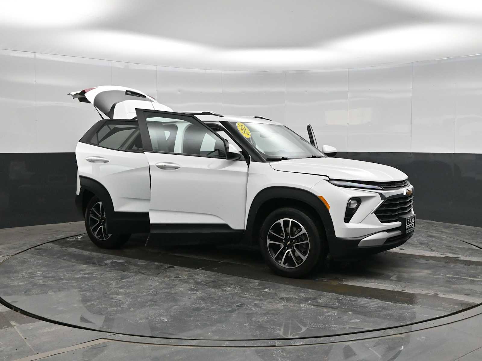 Used 2025 Chevrolet TrailBlazer LT image 39