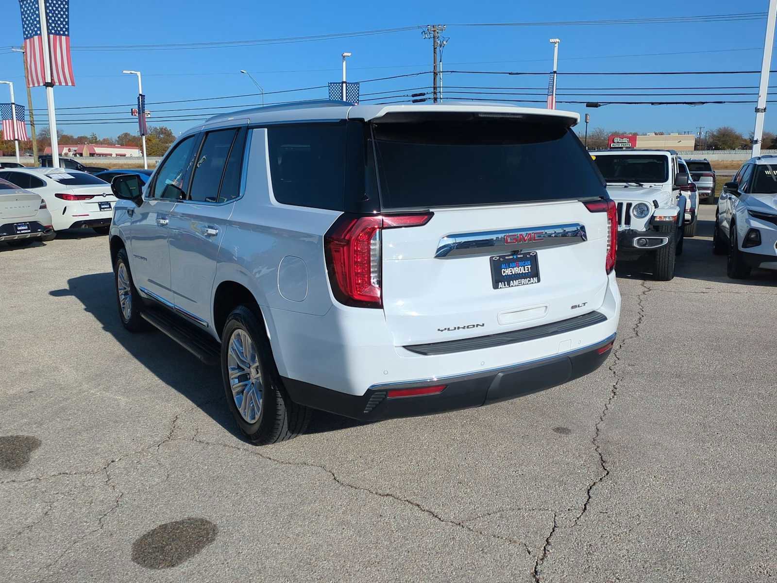 Used 2024 GMC Yukon SLT image 6