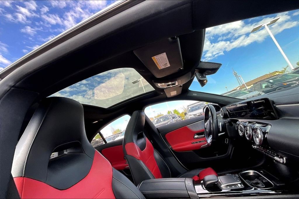 Used 2022 Mercedes-Benz CLA 250 image 21